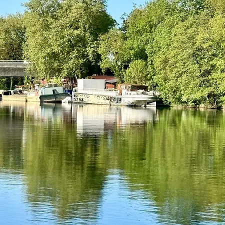 Ideal Couples & Pro - Patio Exterieur- Proche Centre Ville Et Gare - Promenade Au Bord De La Charente - Parking A Proximite - Wifi Tres Haut Debit - Equipement Premium -Netflix Angoulême Buitenkant foto